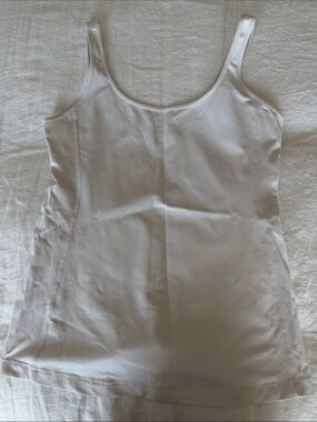 Lululemon White Scoop Neck Tank Top